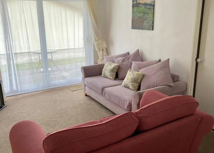 Light And Bright 3 Bedroom Bungalow In Cornwall
